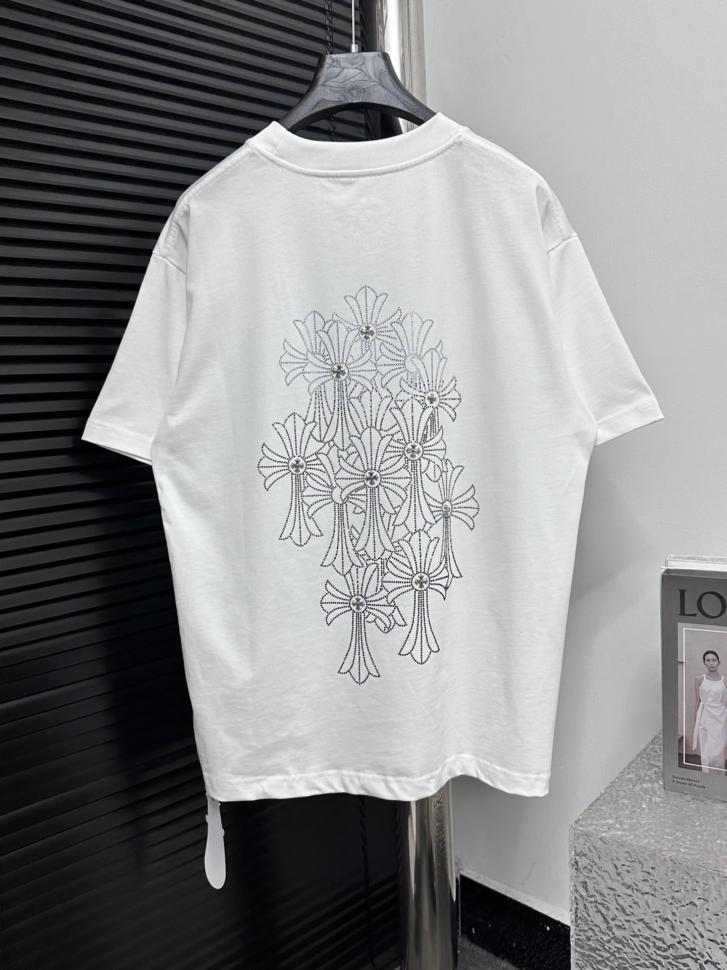 🅿️190 【ChromeHearts】Chrome Hearts 25ss round neck T-shirt Original fabric Official same style Short-sleeved T-shirt Customized 280g vat-dyed fabric Very comfortable to the touch Latest brick cabinet synchronization for spring and summer Fashionable and personalized Super versatile and good-looking Suitable for both men and women A must-have item Tag Collar label Washed wheat Complete with three standards Color: Black White Size: XS-L